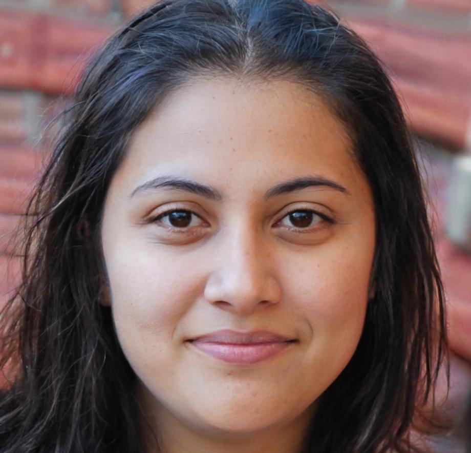 Sarah Chen, Corporate Finance Specialist and Lead Instructor